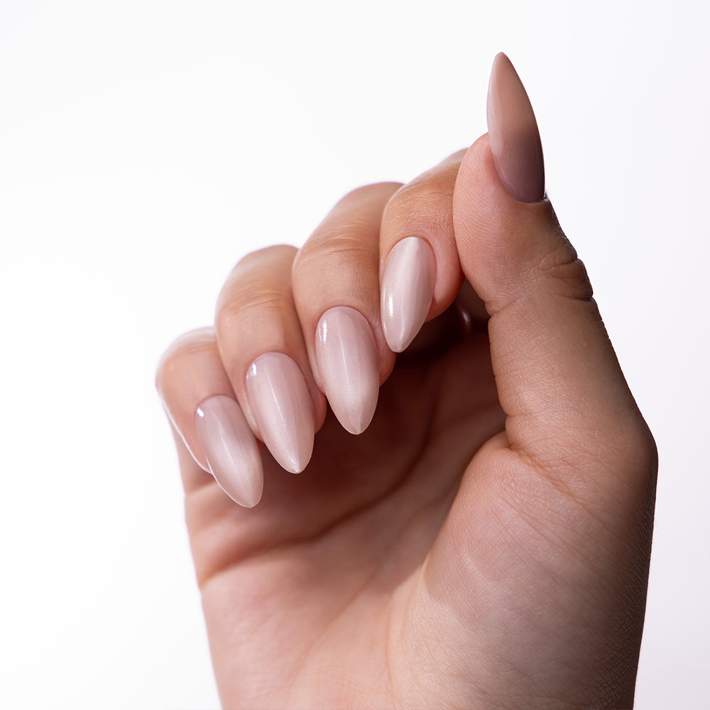 Porcelain Silk Cat Eye Gel Polish